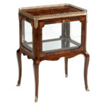 Вітрина Pierced Vitrine